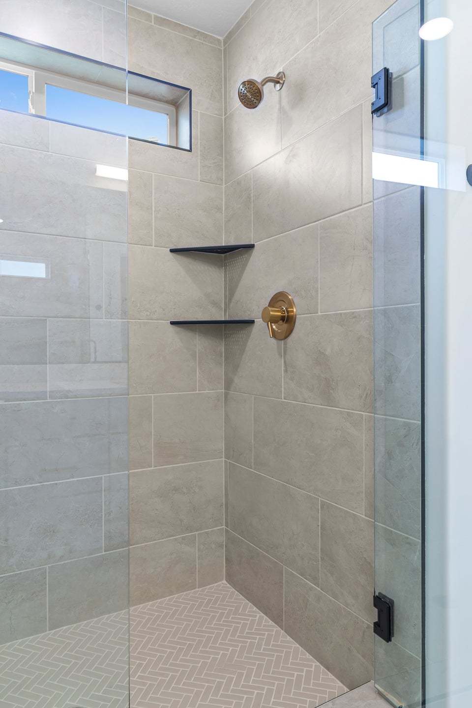 *Finished home photos are representational images only. See sales agent for details.