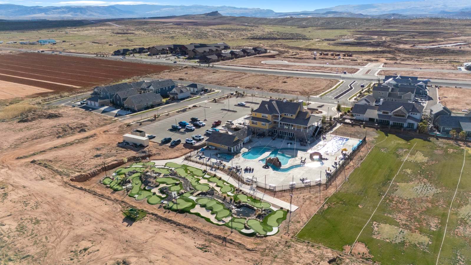 Alaia, Washington UT