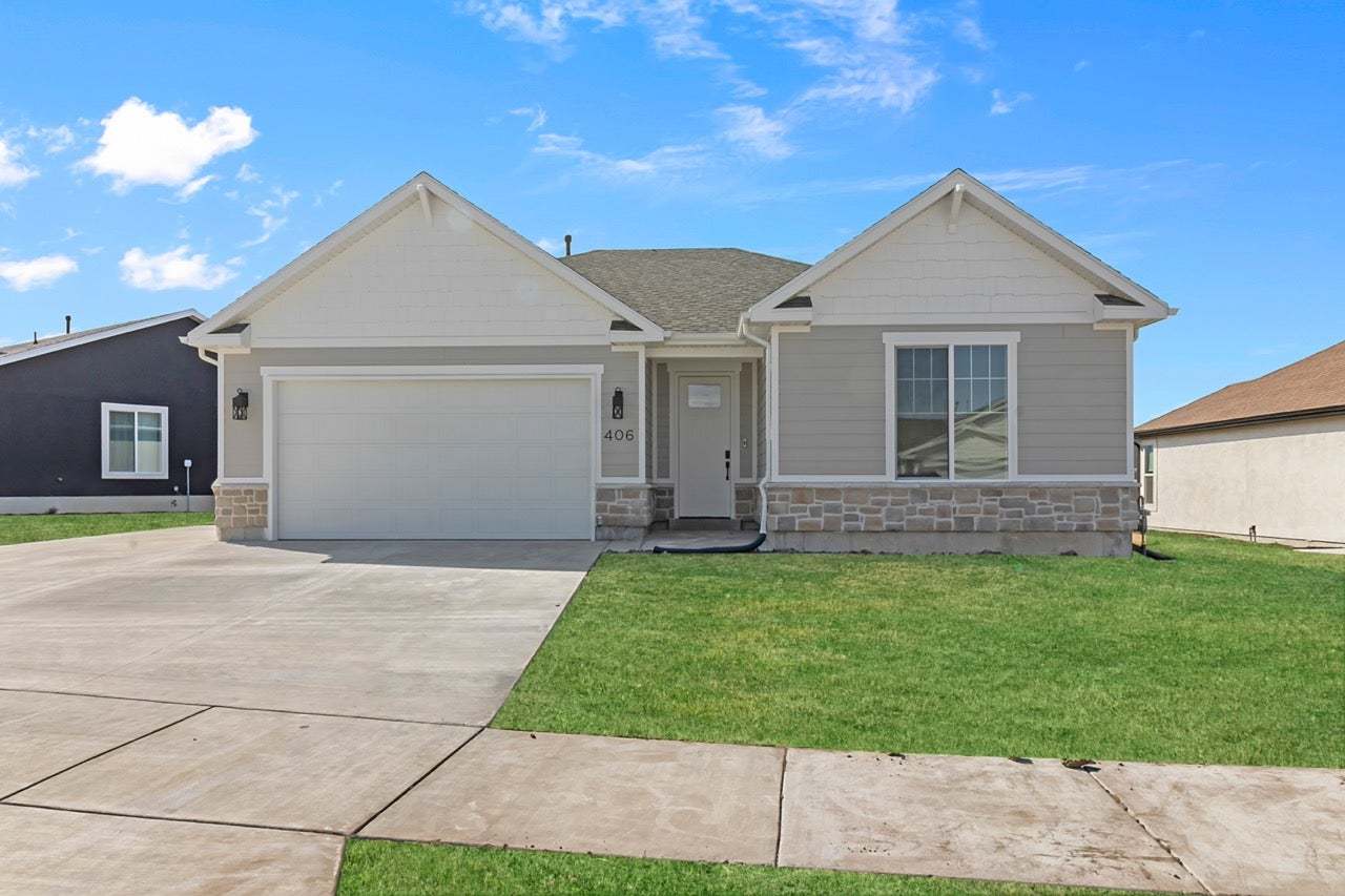 *Finished home photos are representational images only. See sales agent for details.