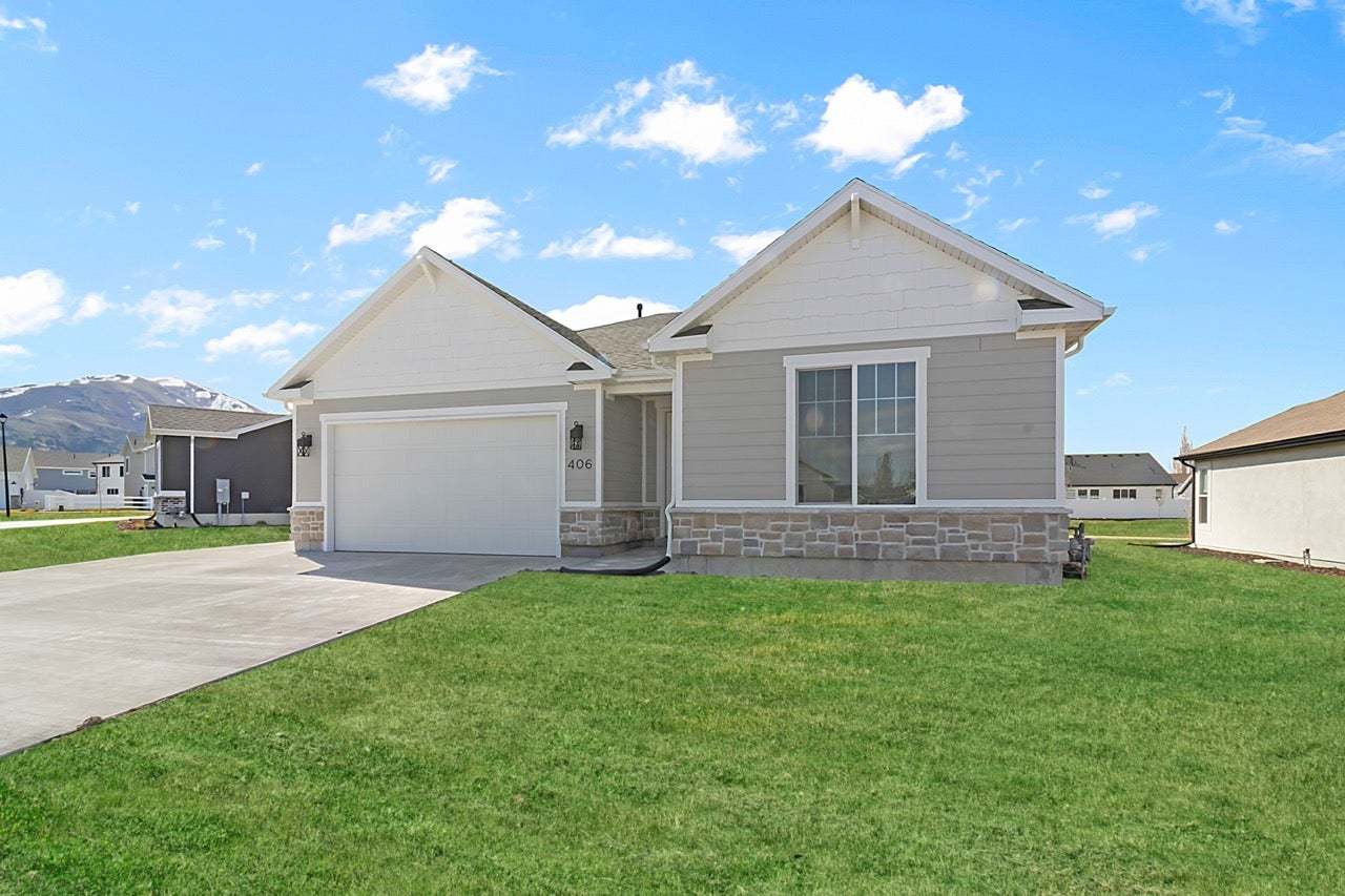 *Finished home photos are representational images only. See sales agent for details.