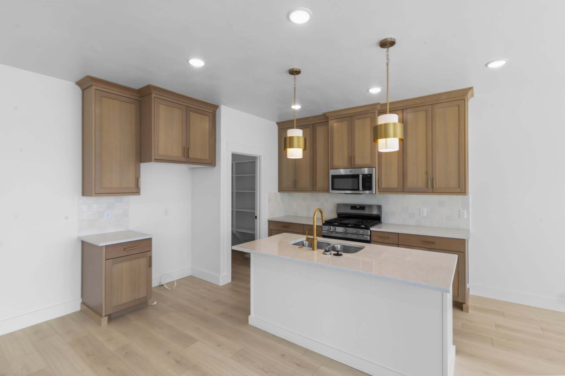 *Finished home photos are representational images only. See sales agent for details.