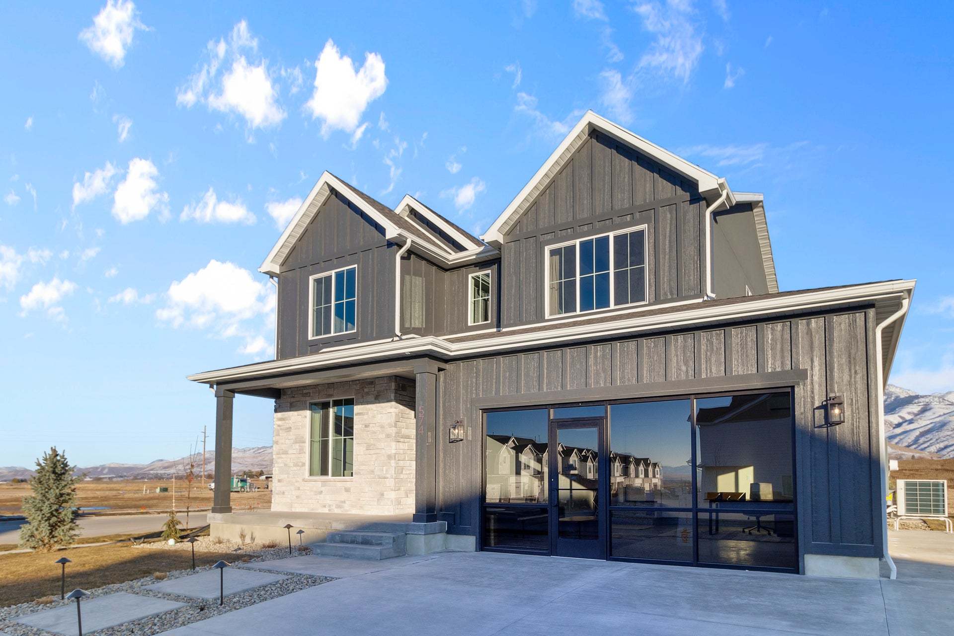 *Finished home photos are representational images only. See sales agent for details.