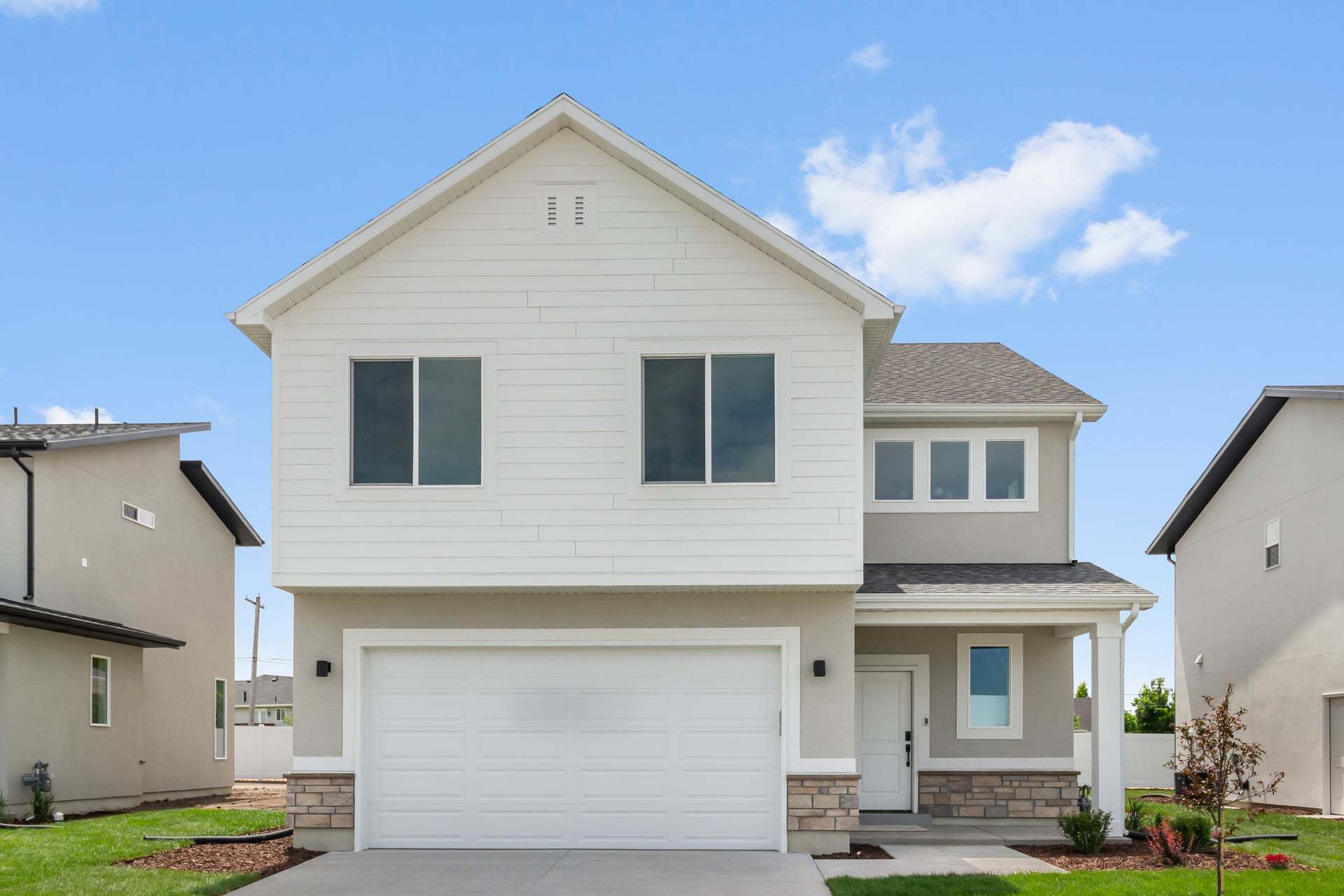 *Finished home photos are representational images only. See sales agent for details.