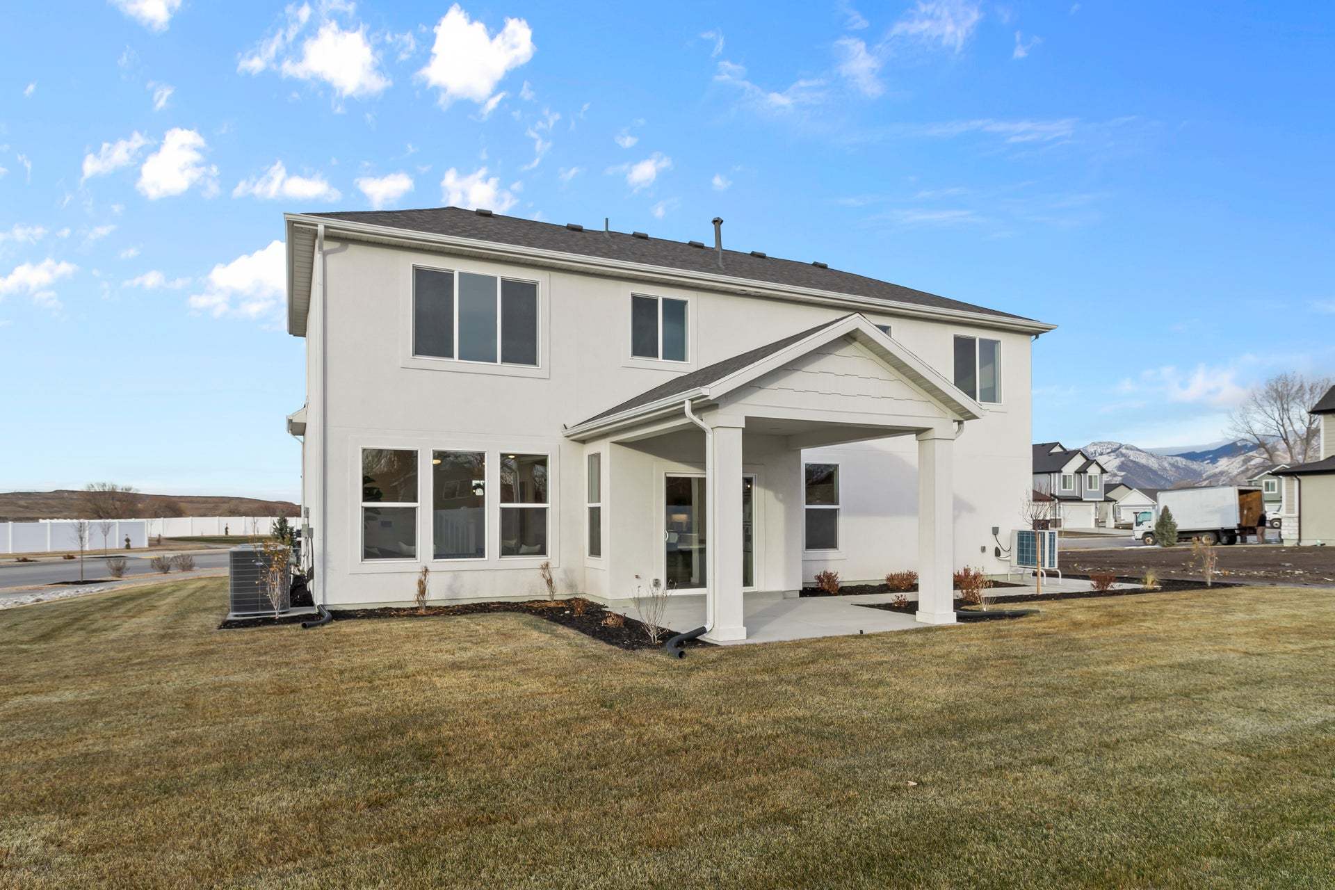 *Finished home photos are representational images only. See sales agent for details.