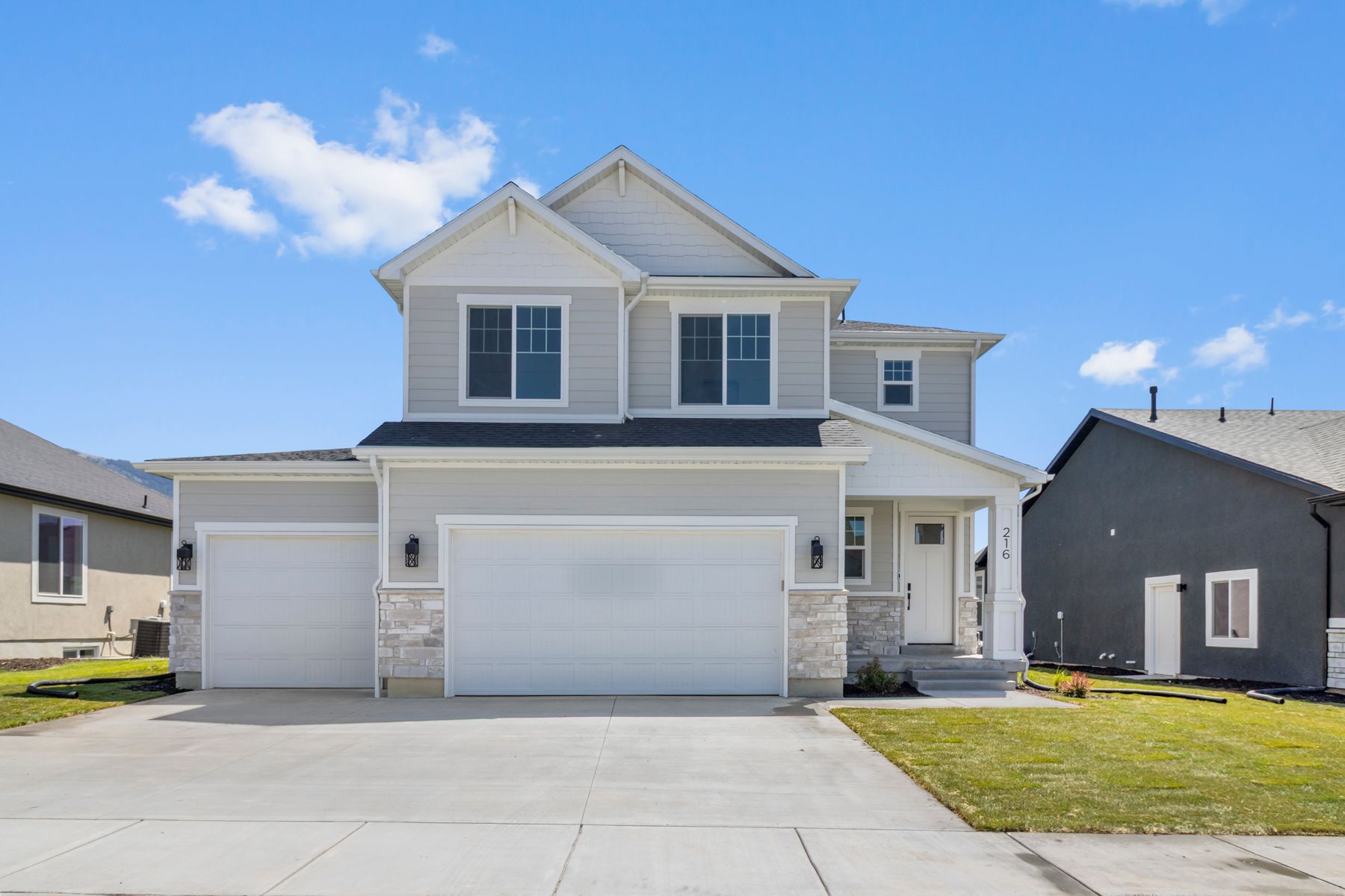 *Finished home photos are representational images only. See sales agent for details.