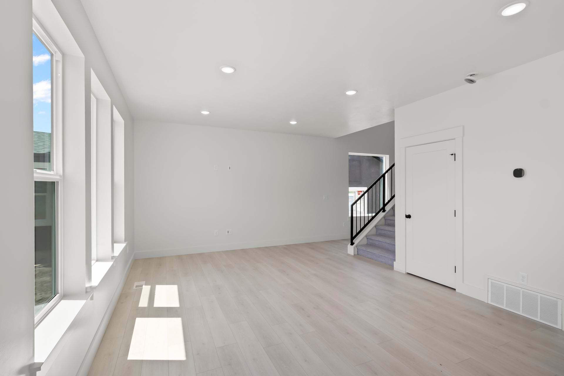 *Finished home photos are representational images only. See sales agent for details.