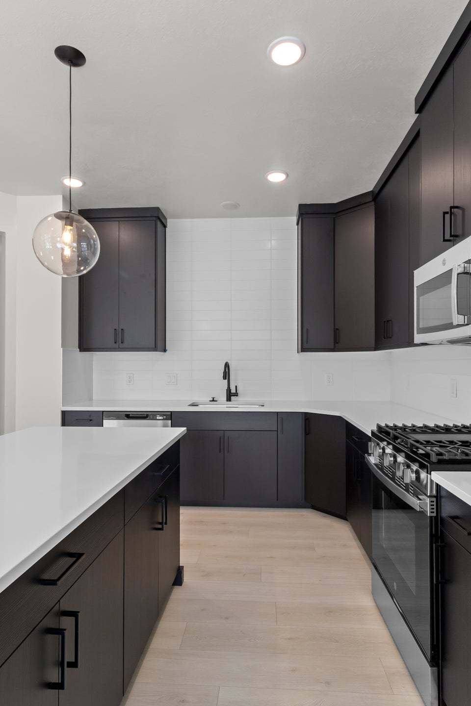 *Finished home photos are representational images only. See sales agent for details.