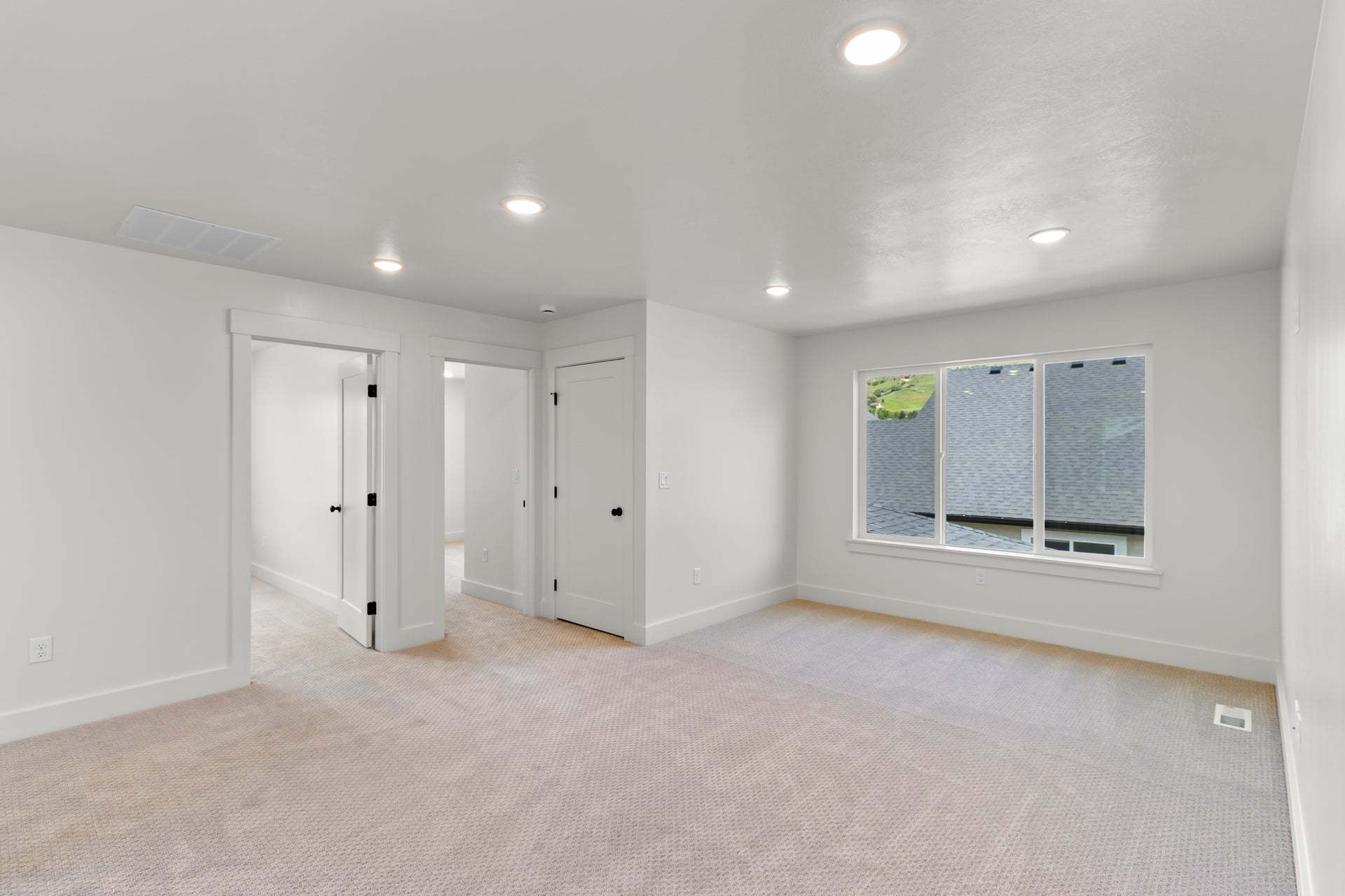 *Finished home photos are representational images only. See sales agent for details.