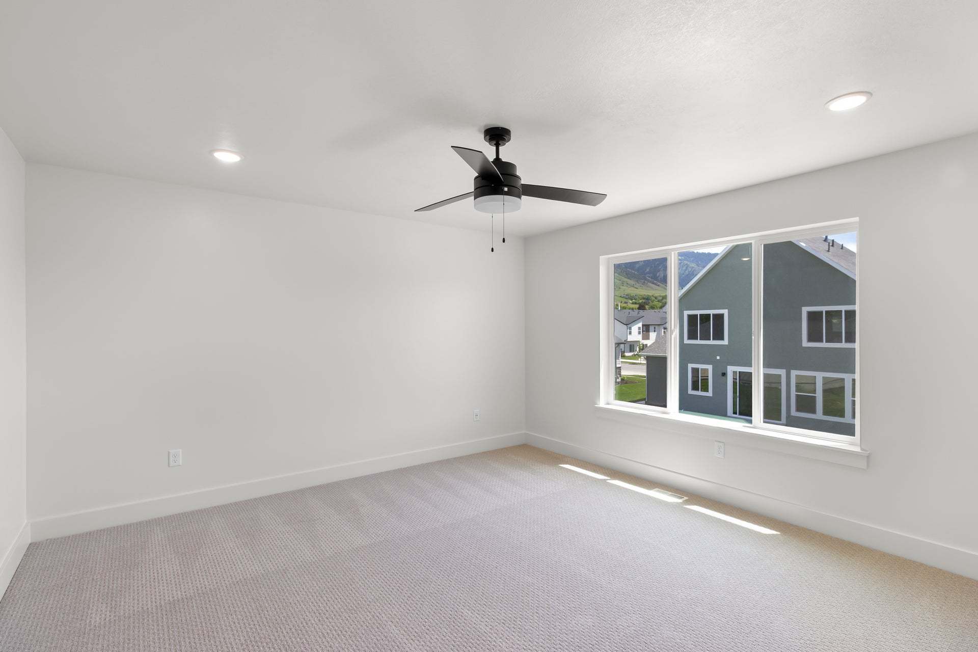 *Finished home photos are representational images only. See sales agent for details.