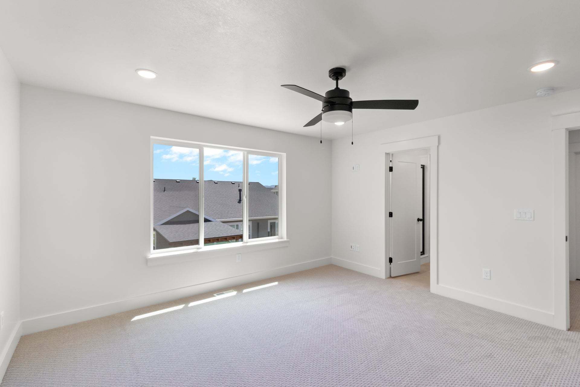 *Finished home photos are representational images only. See sales agent for details.