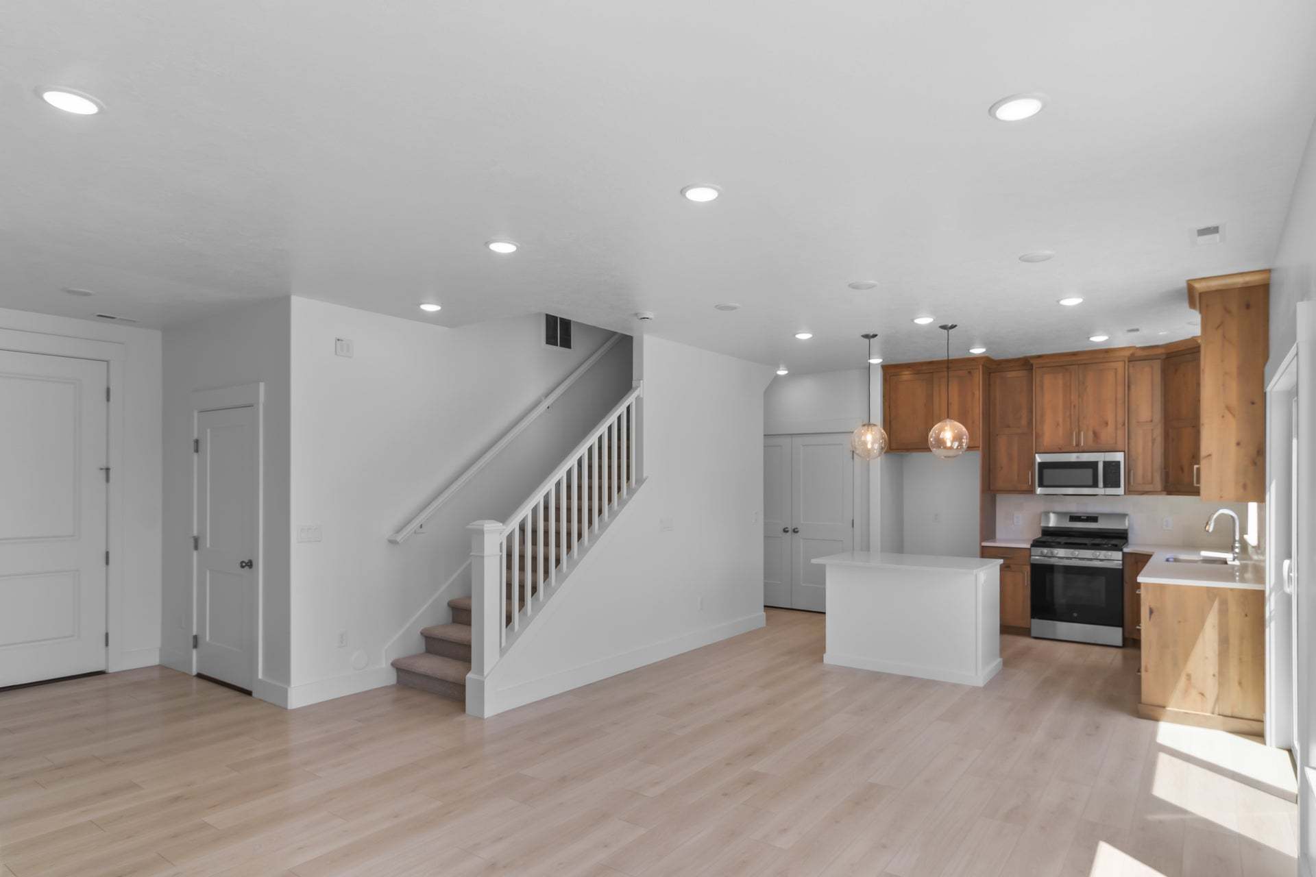 *Finished home photos are representational images only. See sales agent for details.