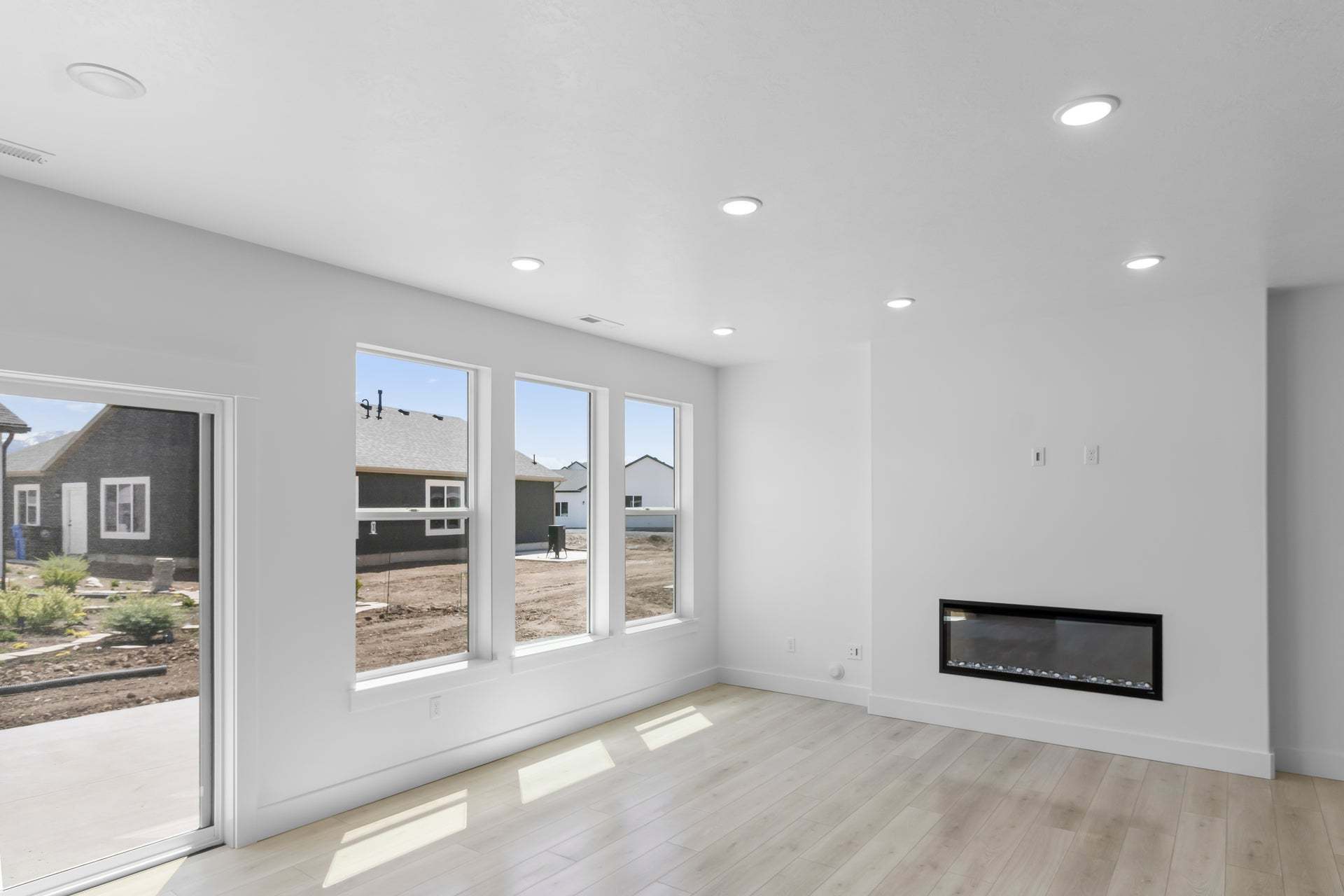 *Finished home photos are representational images only. See sales agent for details.