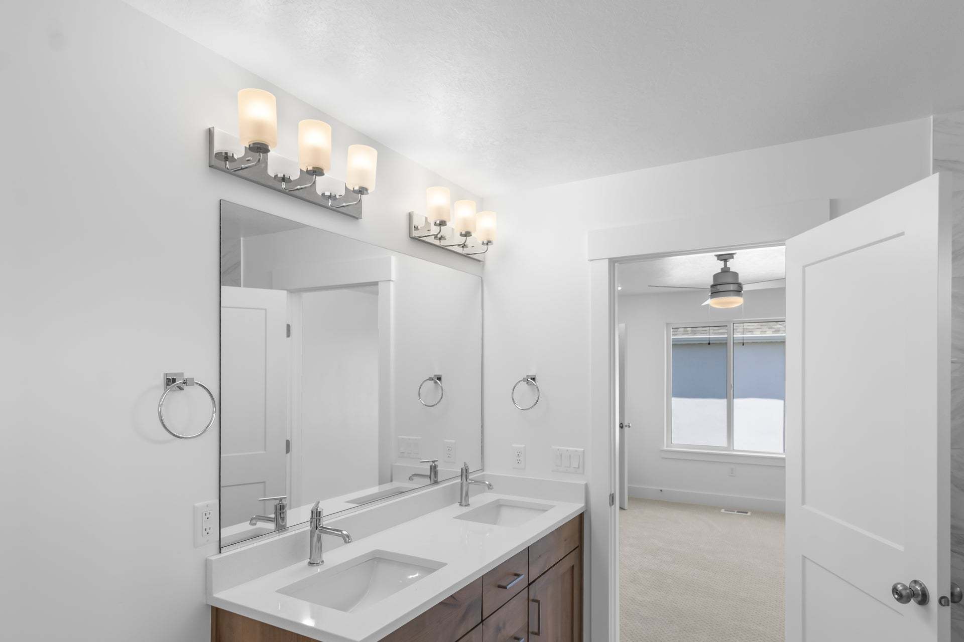 *Finished home photos are representational images only. See sales agent for details.