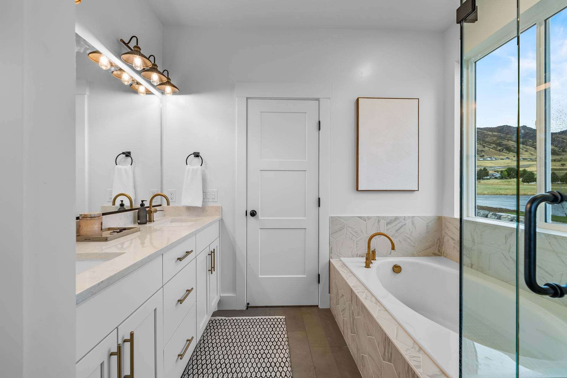 *Finished home photos are representational images only. See sales agent for details.