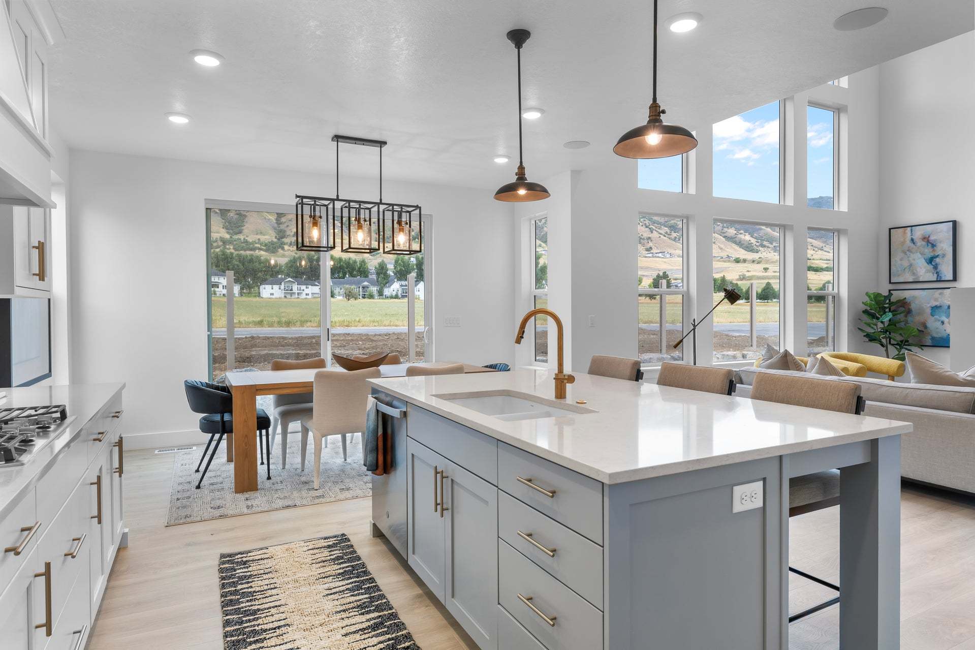 *Finished home photos are representational images only. See sales agent for details.