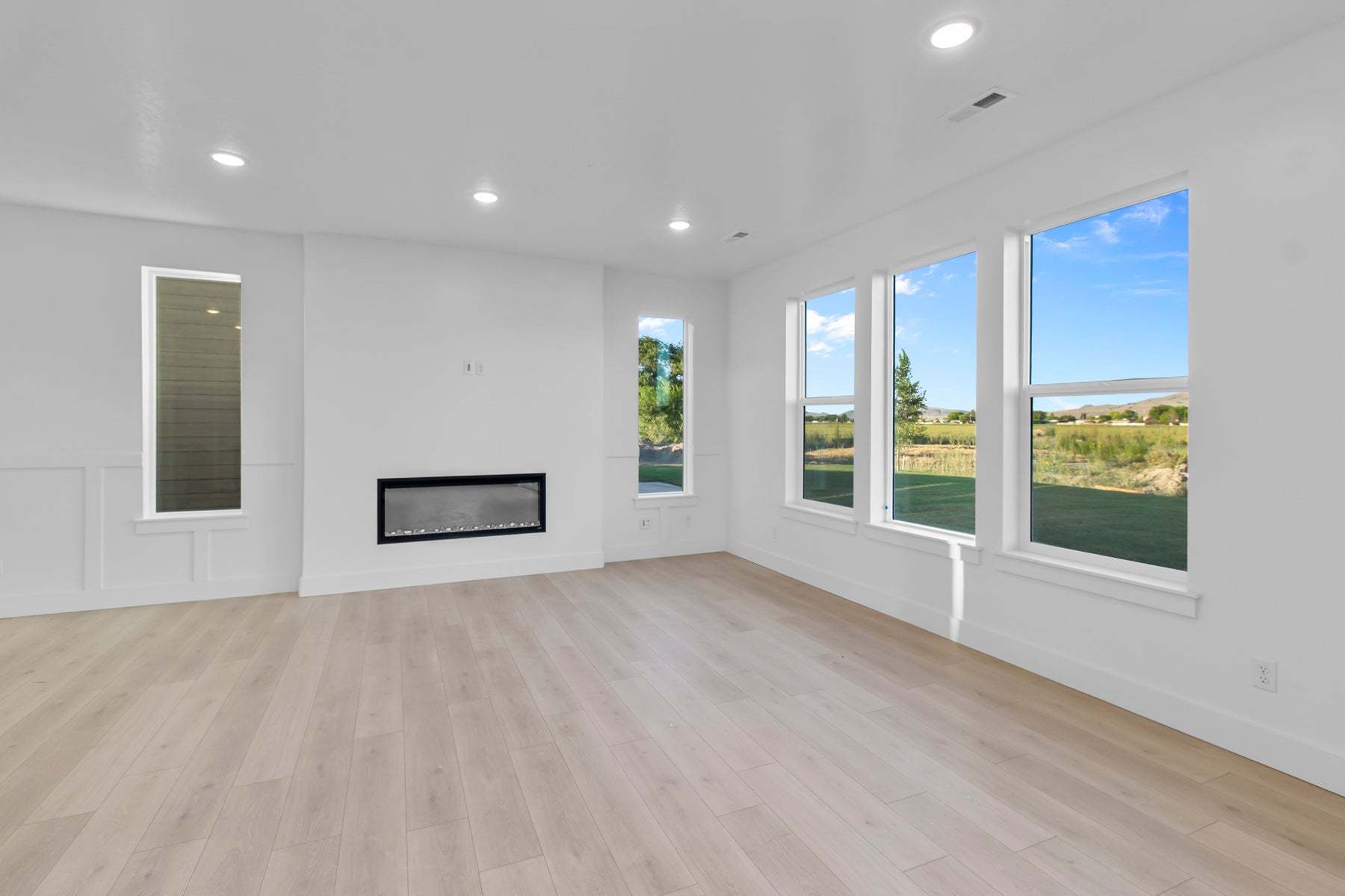 *Finished home photos are representational images only. See sales agent for details.