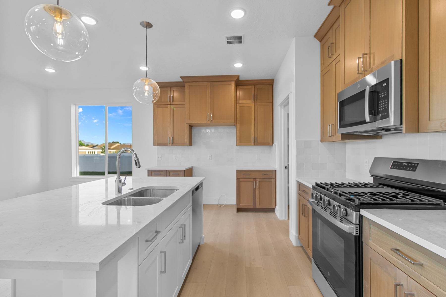 *Finished home photos are representational images only. See sales agent for details.