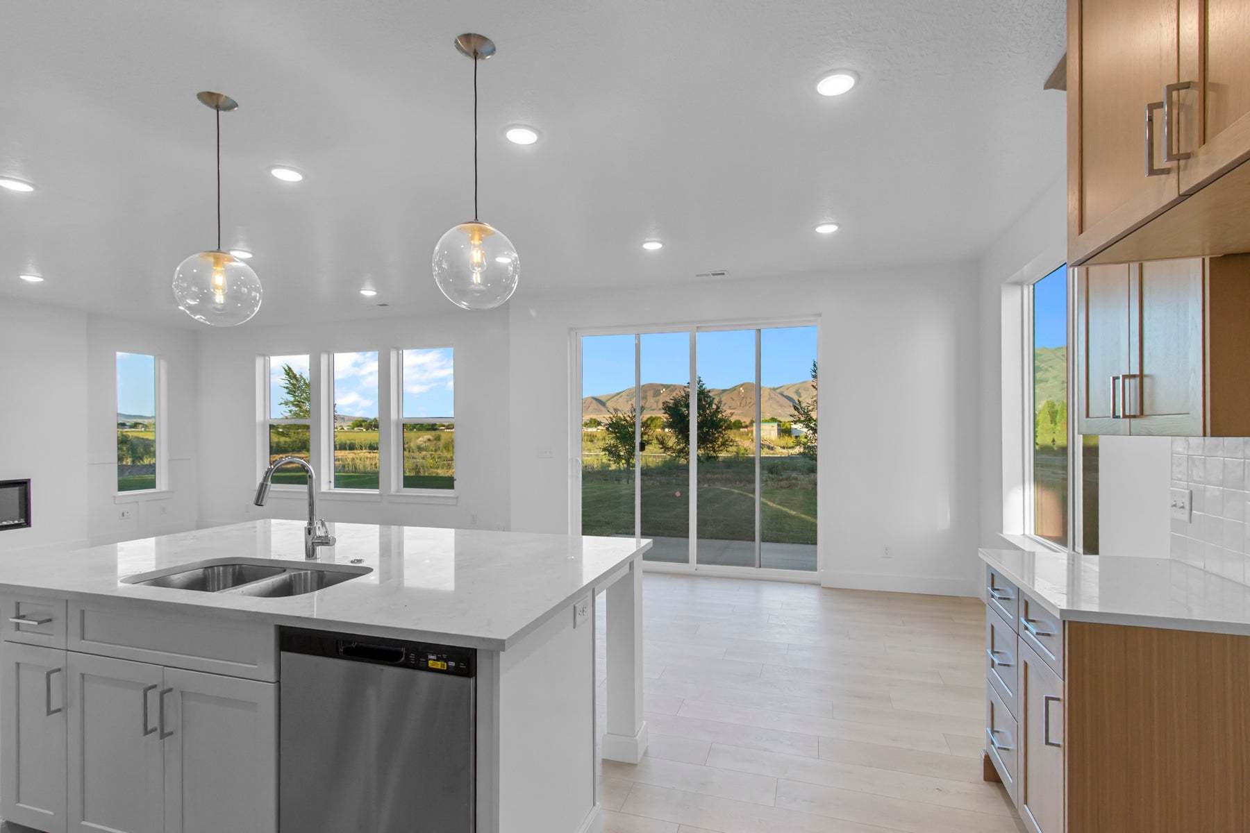 *Finished home photos are representational images only. See sales agent for details.