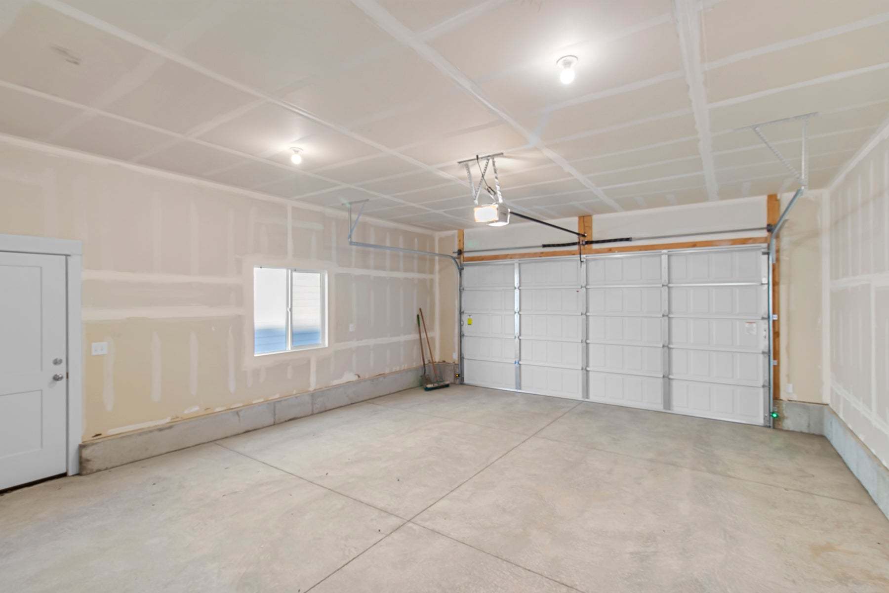 *Finished home photos are representational images only. See sales agent for details.