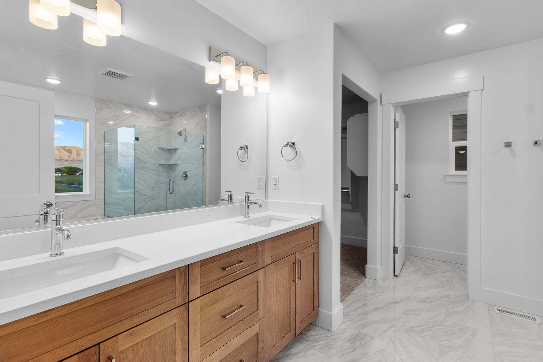 *Finished home photos are representational images only. See sales agent for details.