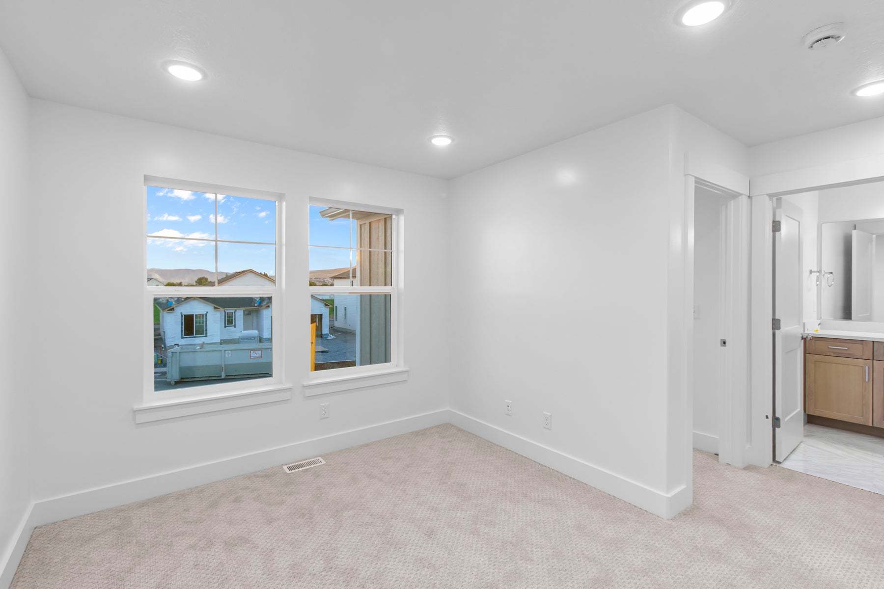 *Finished home photos are representational images only. See sales agent for details.