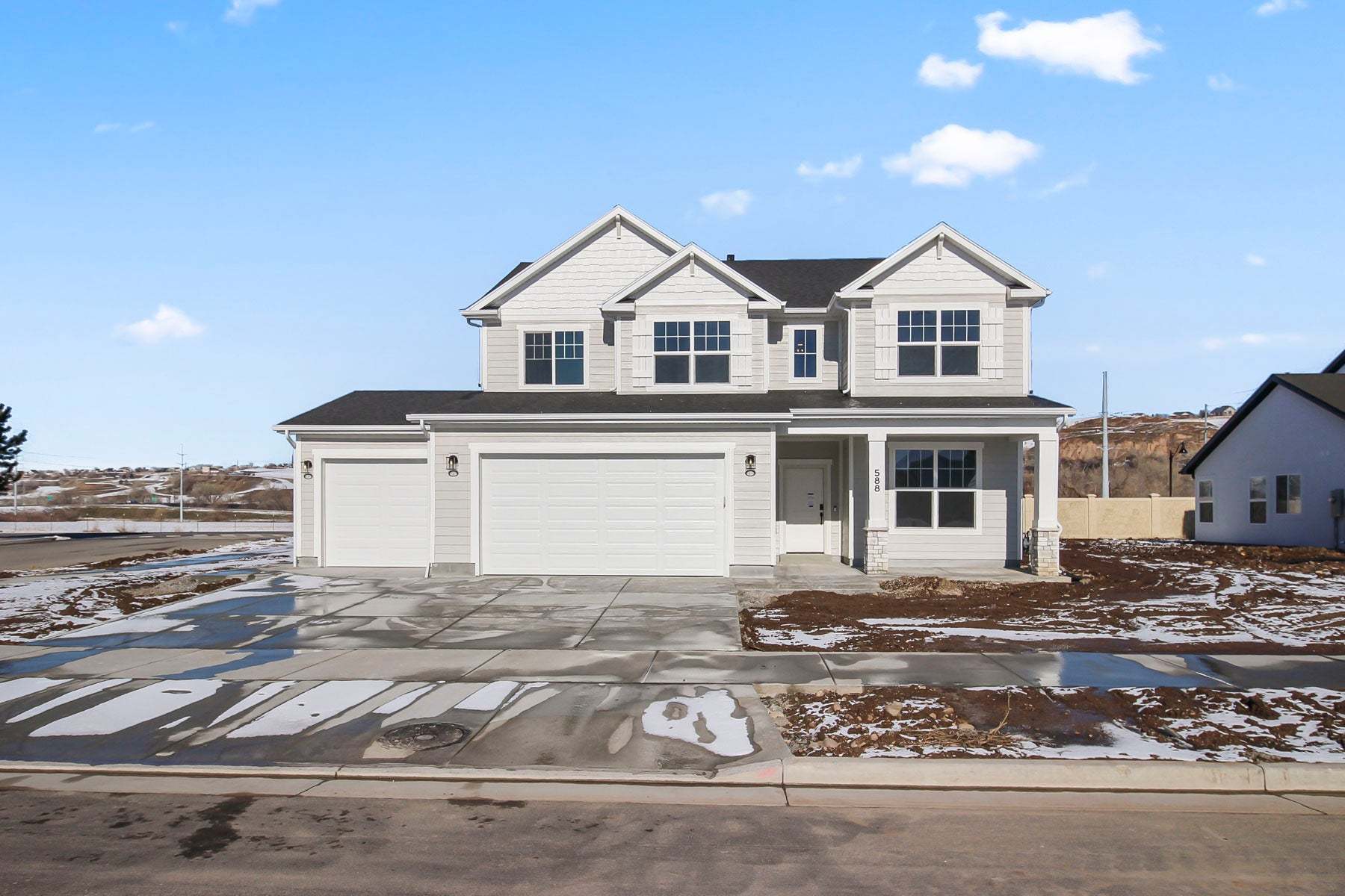 *Finished home photos are representational images only. See sales agent for details.