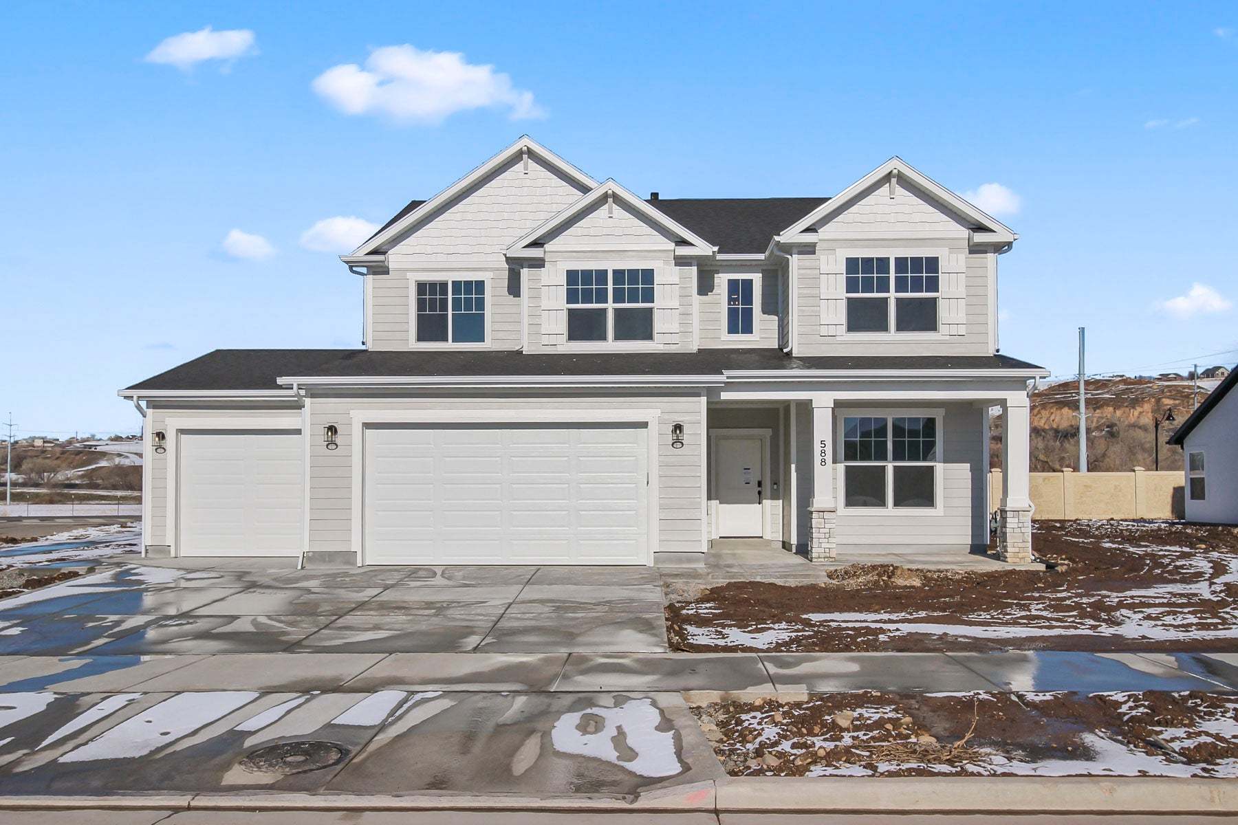 *Finished home photos are representational images only. See sales agent for details.