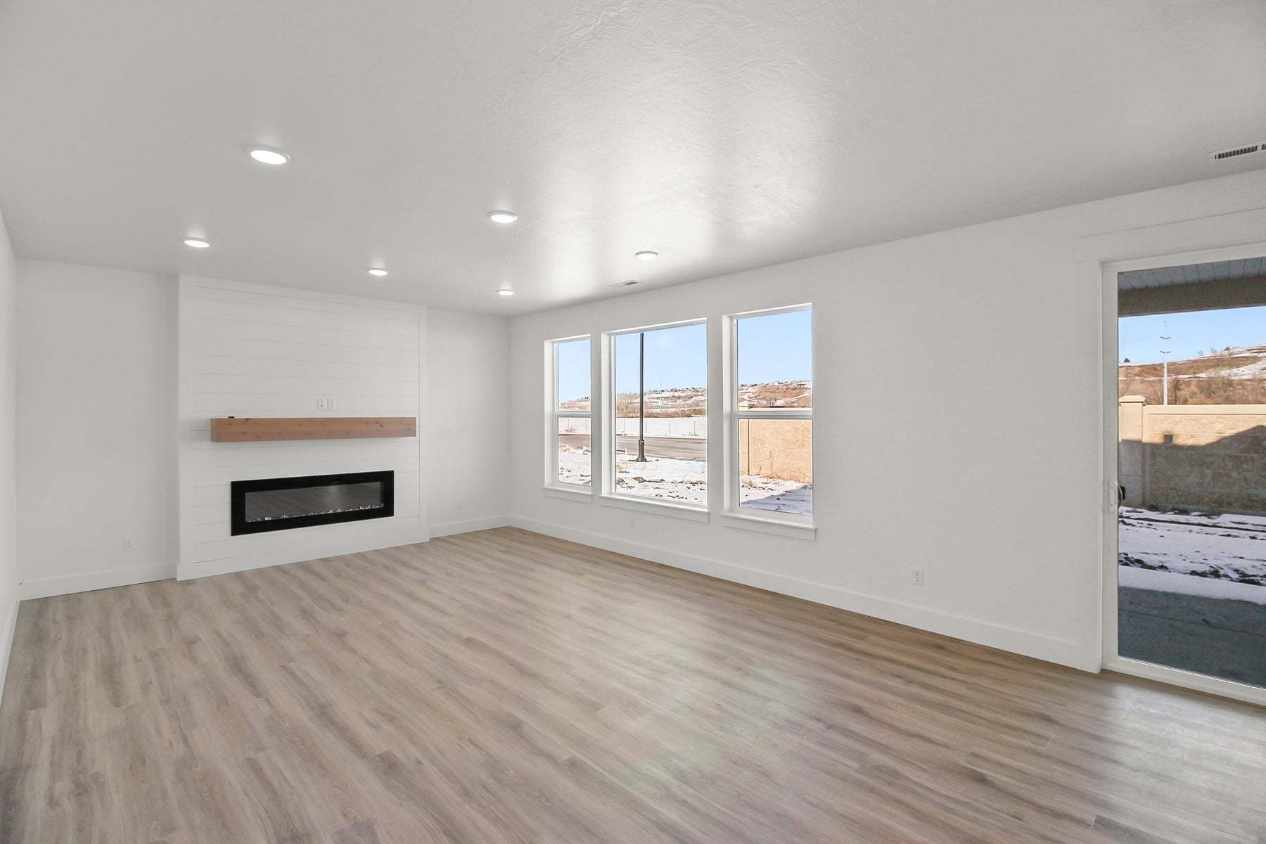*Finished home photos are representational images only. See sales agent for details.