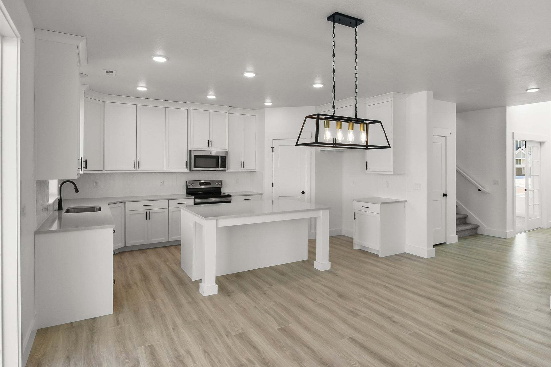 *Finished home photos are representational images only. See sales agent for details.