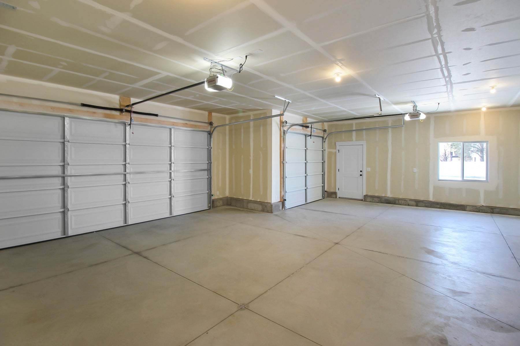 *Finished home photos are representational images only. See sales agent for details.