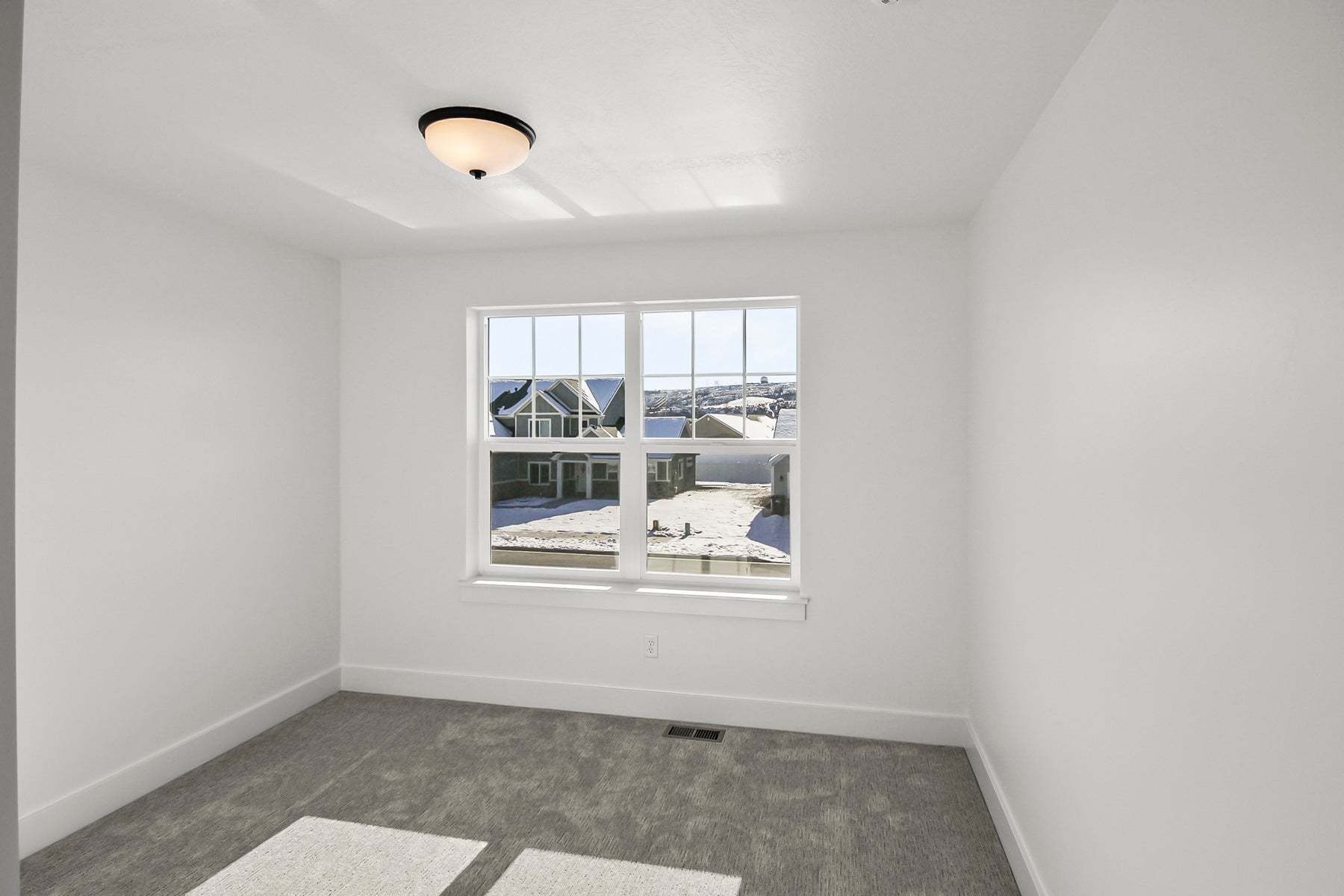 *Finished home photos are representational images only. See sales agent for details.