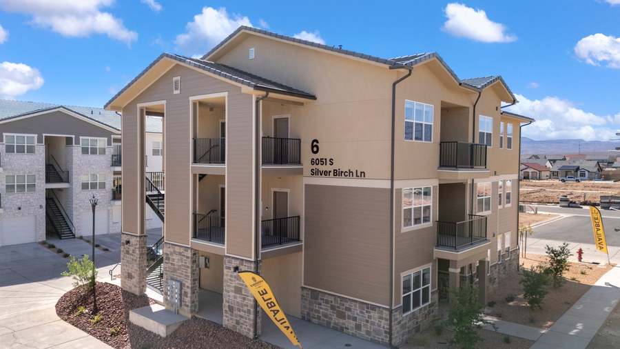 5061 Silver Birch Lane, unit 6201 (Desert Color Condo 2)