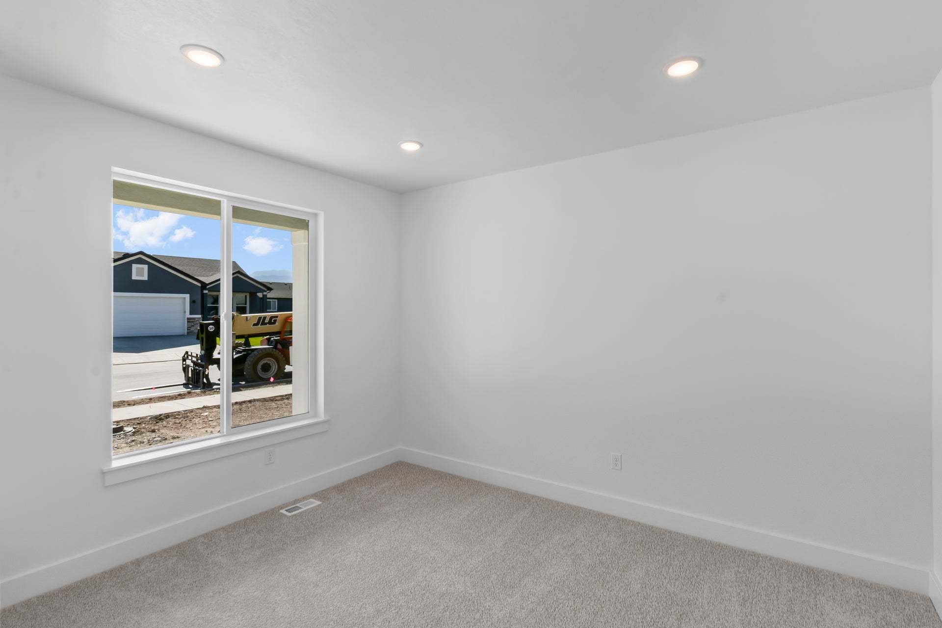 *Finished home photos are representational images only. See sales agent for details.