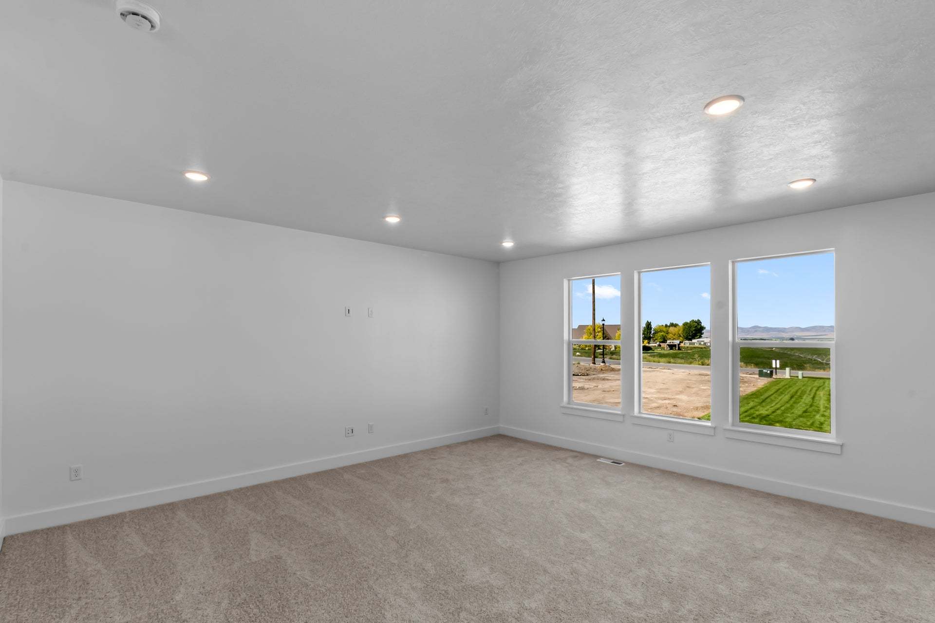 *Finished home photos are representational images only. See sales agent for details.