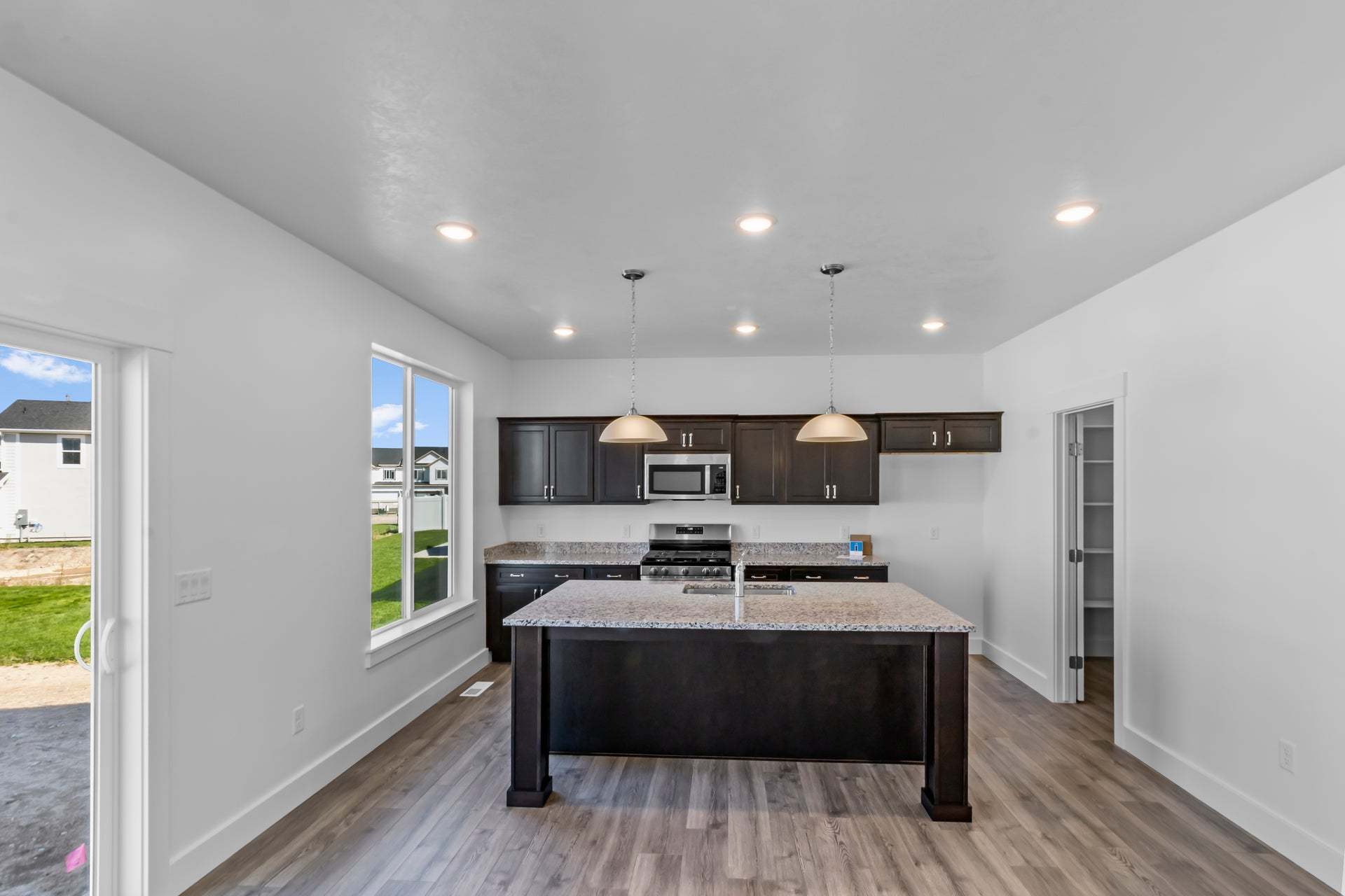 *Finished home photos are representational images only. See sales agent for details.