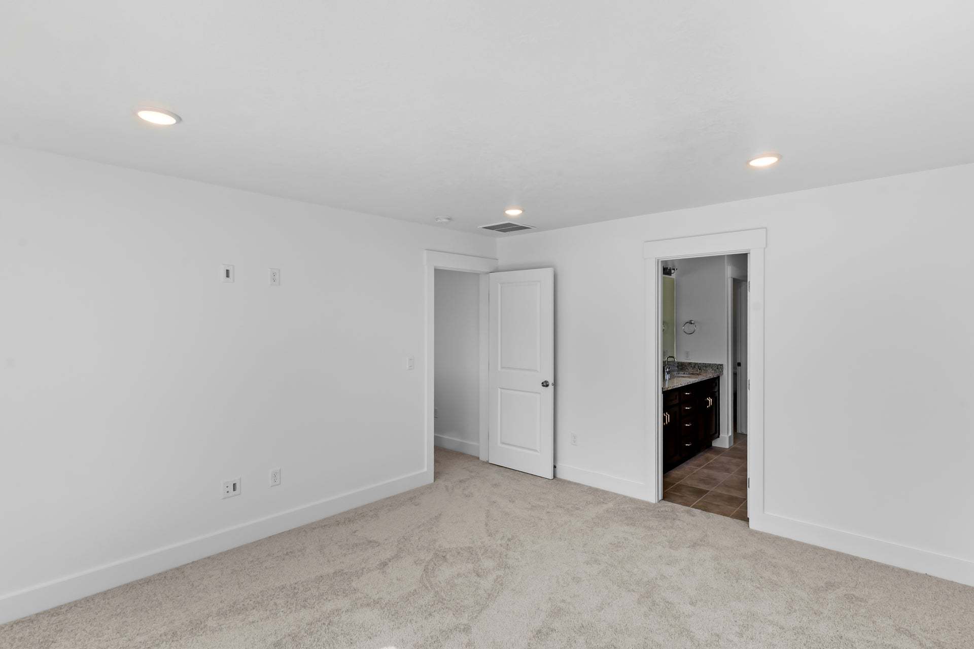 *Finished home photos are representational images only. See sales agent for details.