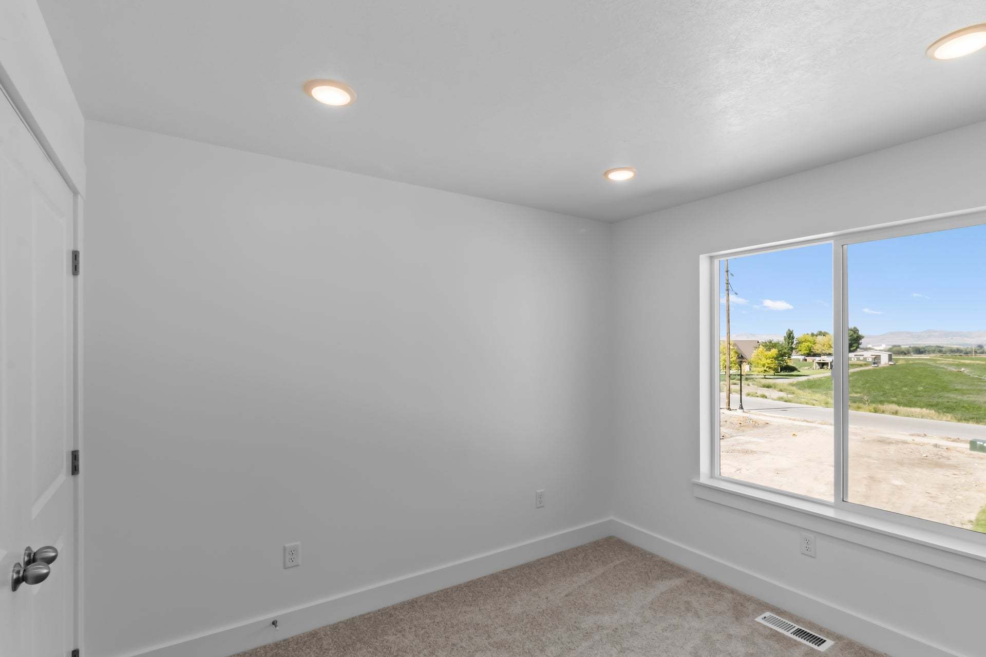 *Finished home photos are representational images only. See sales agent for details.