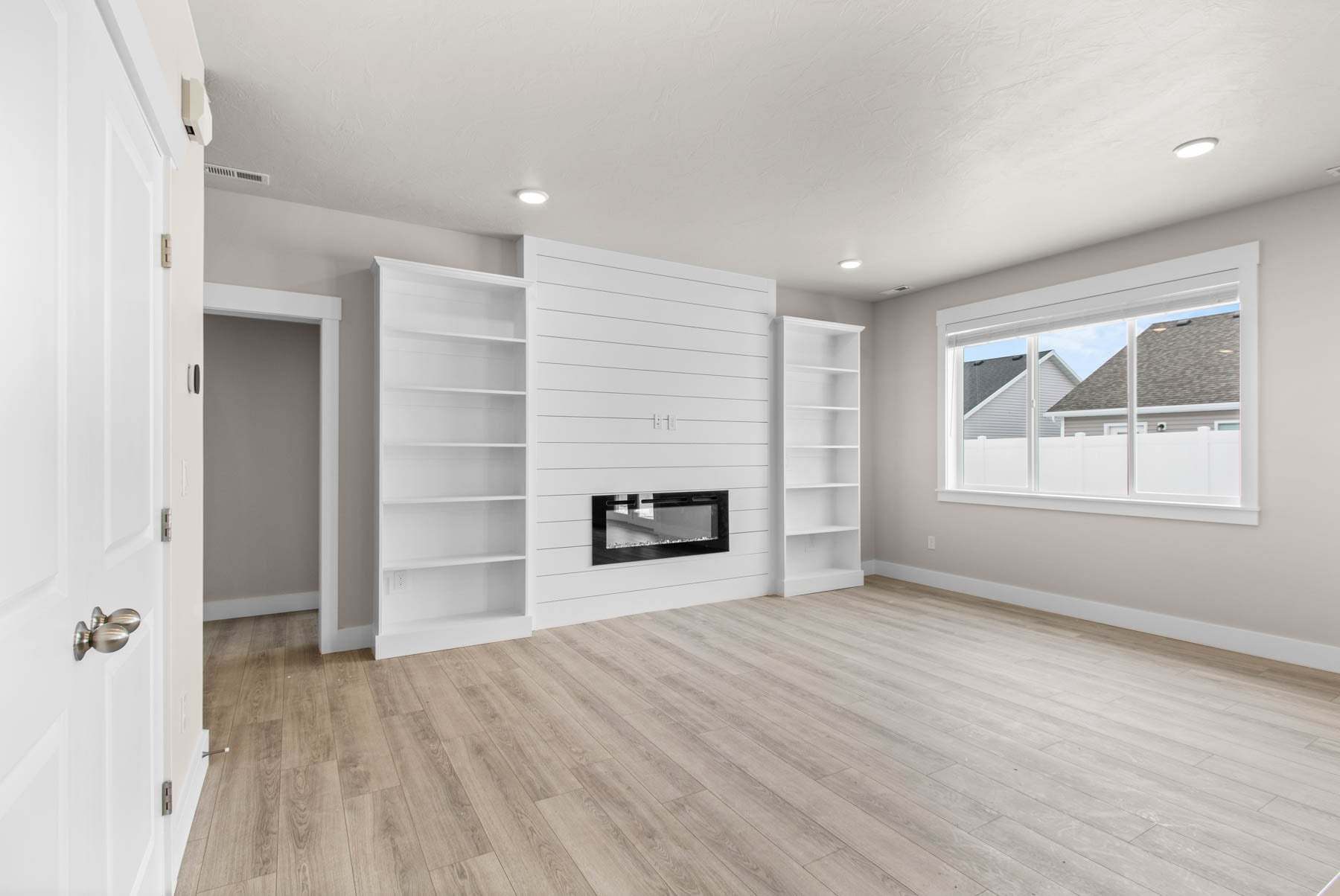 400 W 3085 S (Hayden)