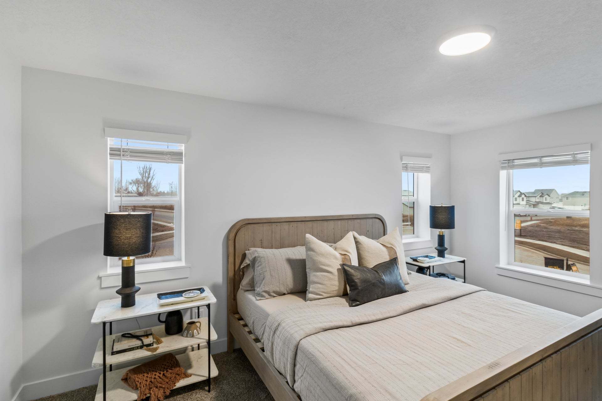The photos are staged and may not reflect the current condition or contents of the property.