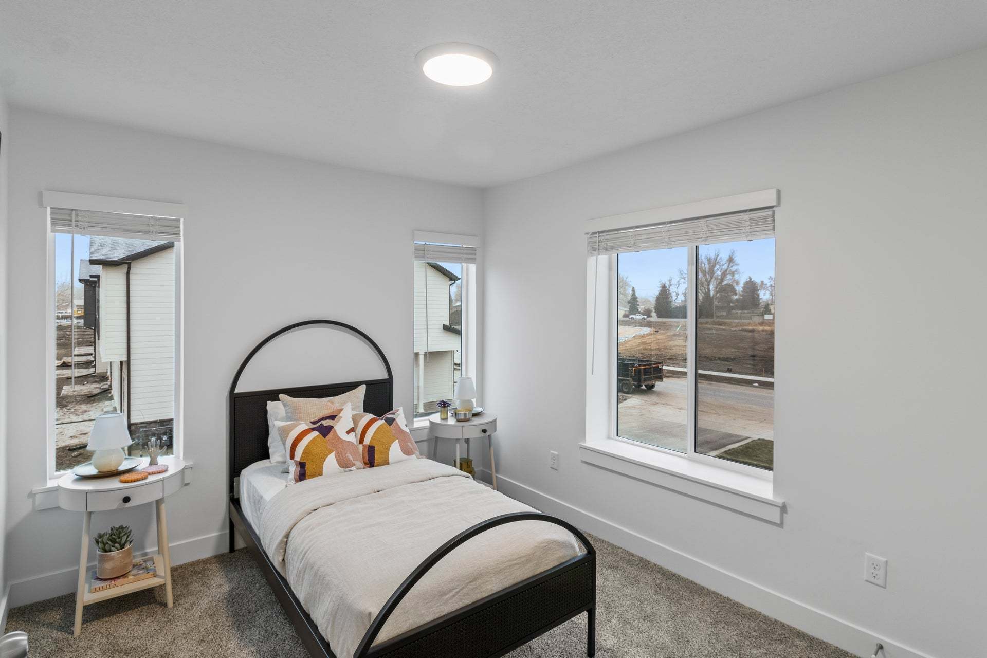 The photos are staged and may not reflect the current condition or contents of the property.
