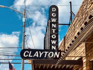 Buckhorn Branch por Fonville Morisey Barefoot en Raleigh-Durham-Chapel Hill North Carolina