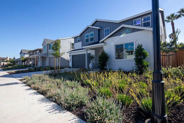 Heritage on 6th Street