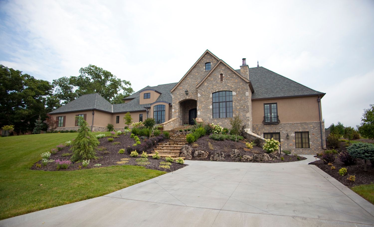 casa en Weber Home & Land. por Weber Home & Land.