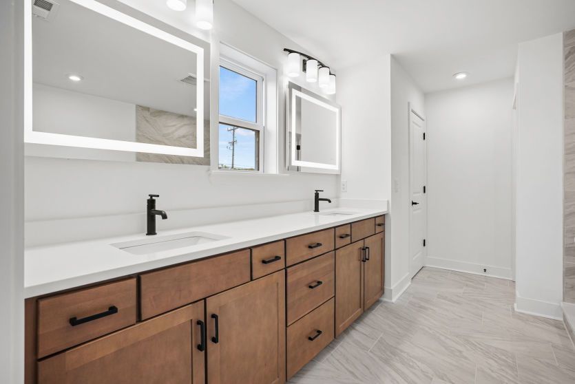 Owners Bath