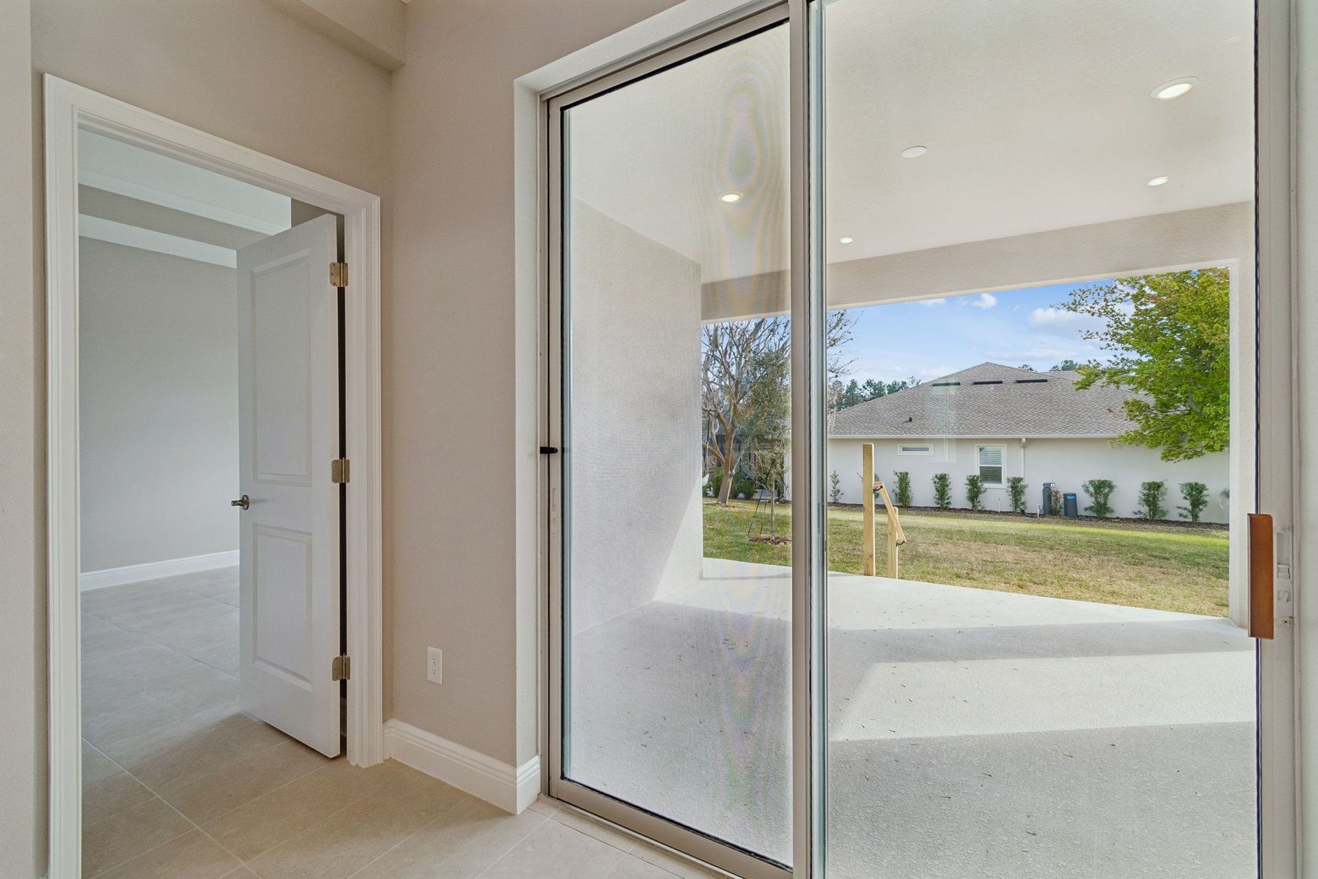 Back door slider