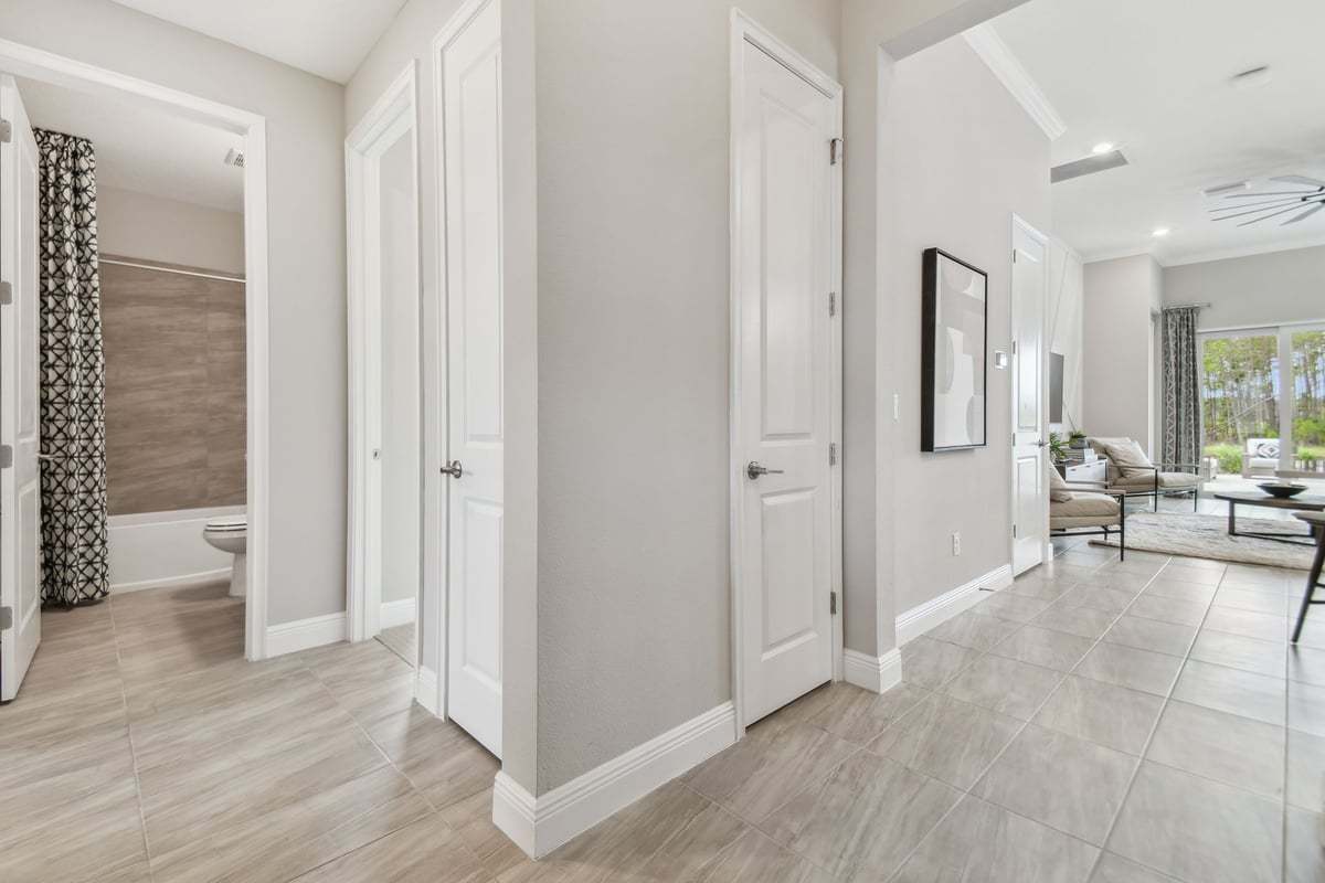 Sweetwater model entryway hallway