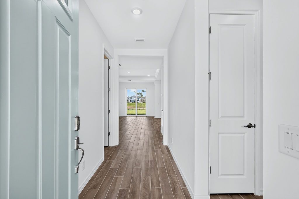 Juno Front door hallway view
