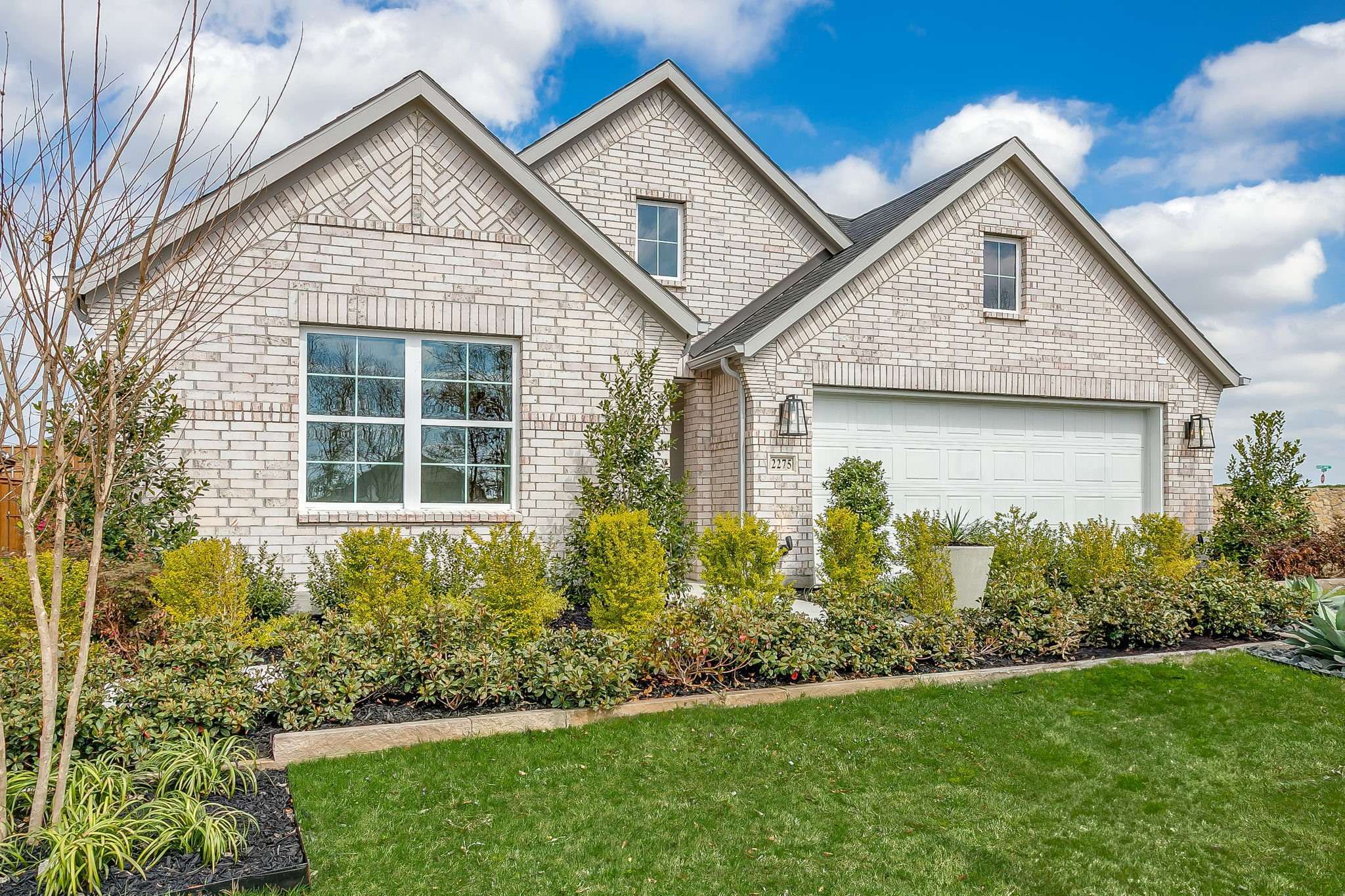 The Lakeway - Creekside: Royse City, Texas - William Ryan Homes