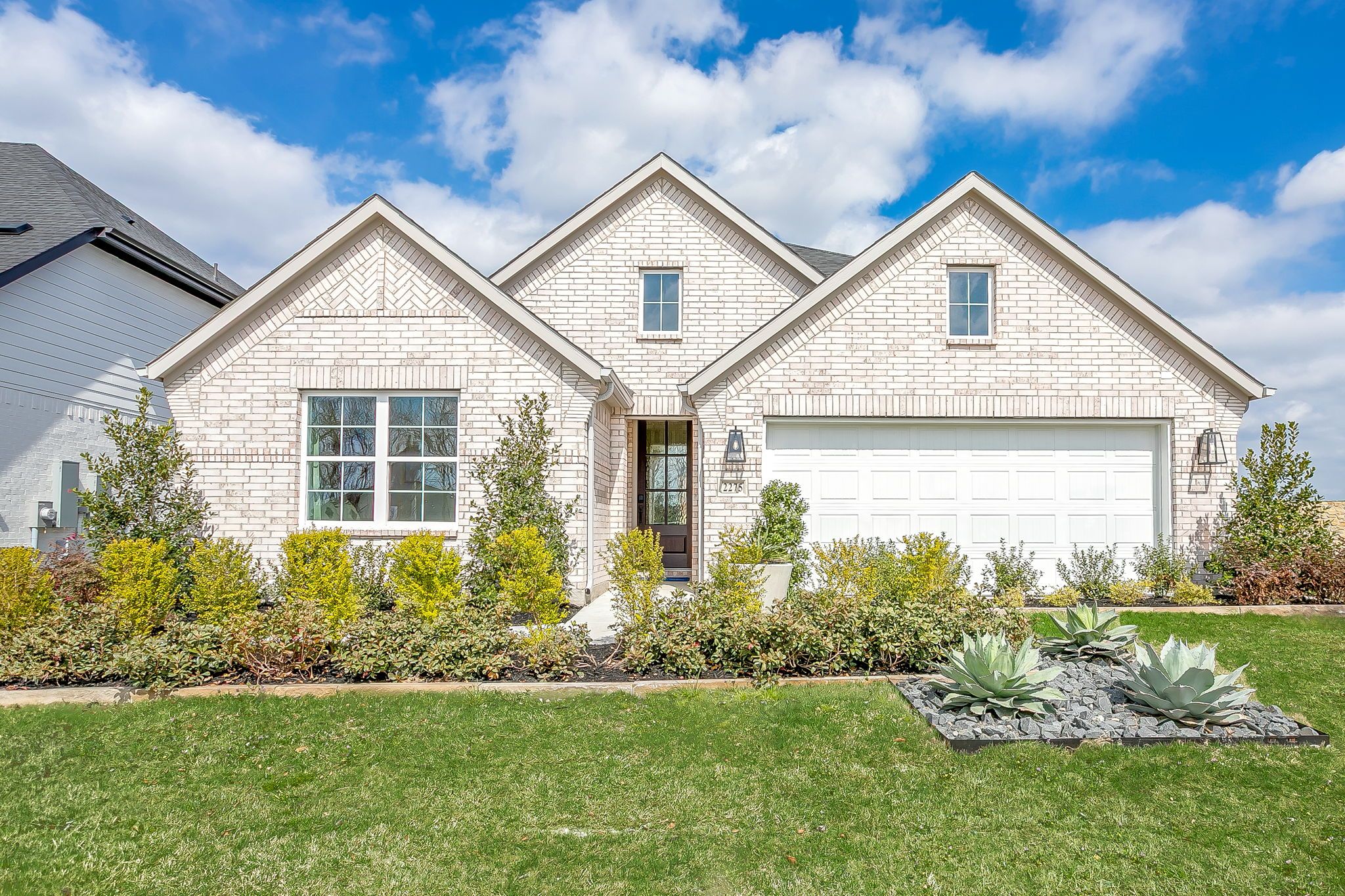 The Lakeway - Creekside: Royse City, Texas - William Ryan Homes