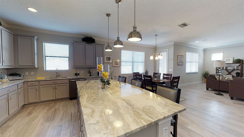 Juniper-FL Model Home - Gorgeous Granite Island Perfect for Entertaining